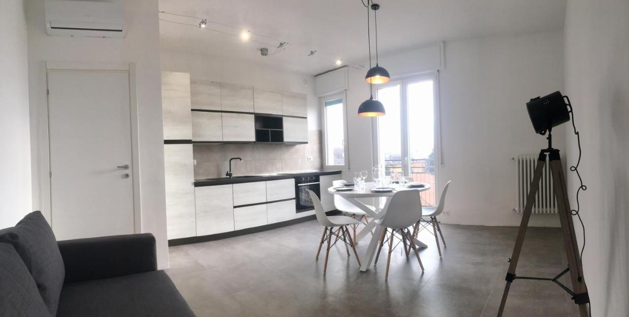 Caseospitali - Casa Lumiere, Bilocale Panoramico E Luminoso - Piano 3 No Ascensore Cernusco Sul Naviglio Luaran gambar